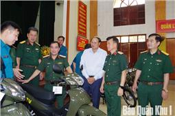 Tổng cục Hậu cần-Kỹ thuật bàn giao 112 xe mô-tô 2 bánh cho Ban CHQS cấp xã thuộc tỉnh Cao Bằng.